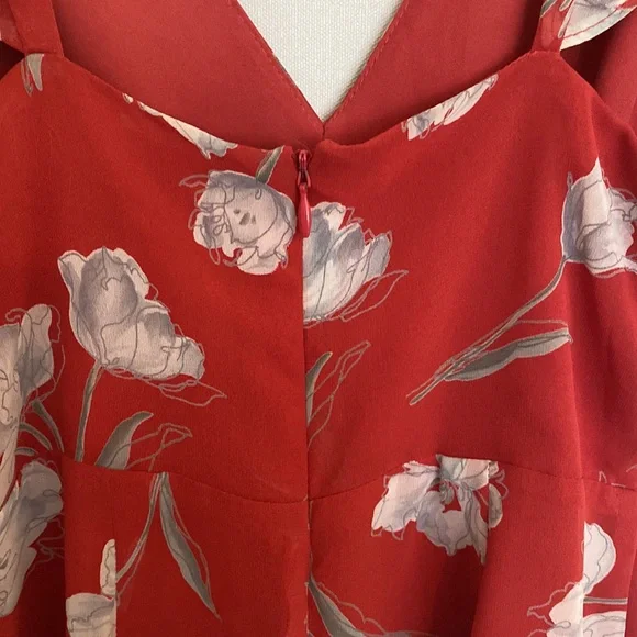 LAST MARKDOWN!!! Flirty Floral Romper by Kimchi Blue - Sz 2 - Picture 5 of 9